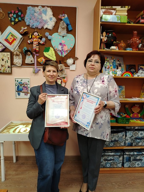 Пусть звучит детский смех и сияют улыбки.